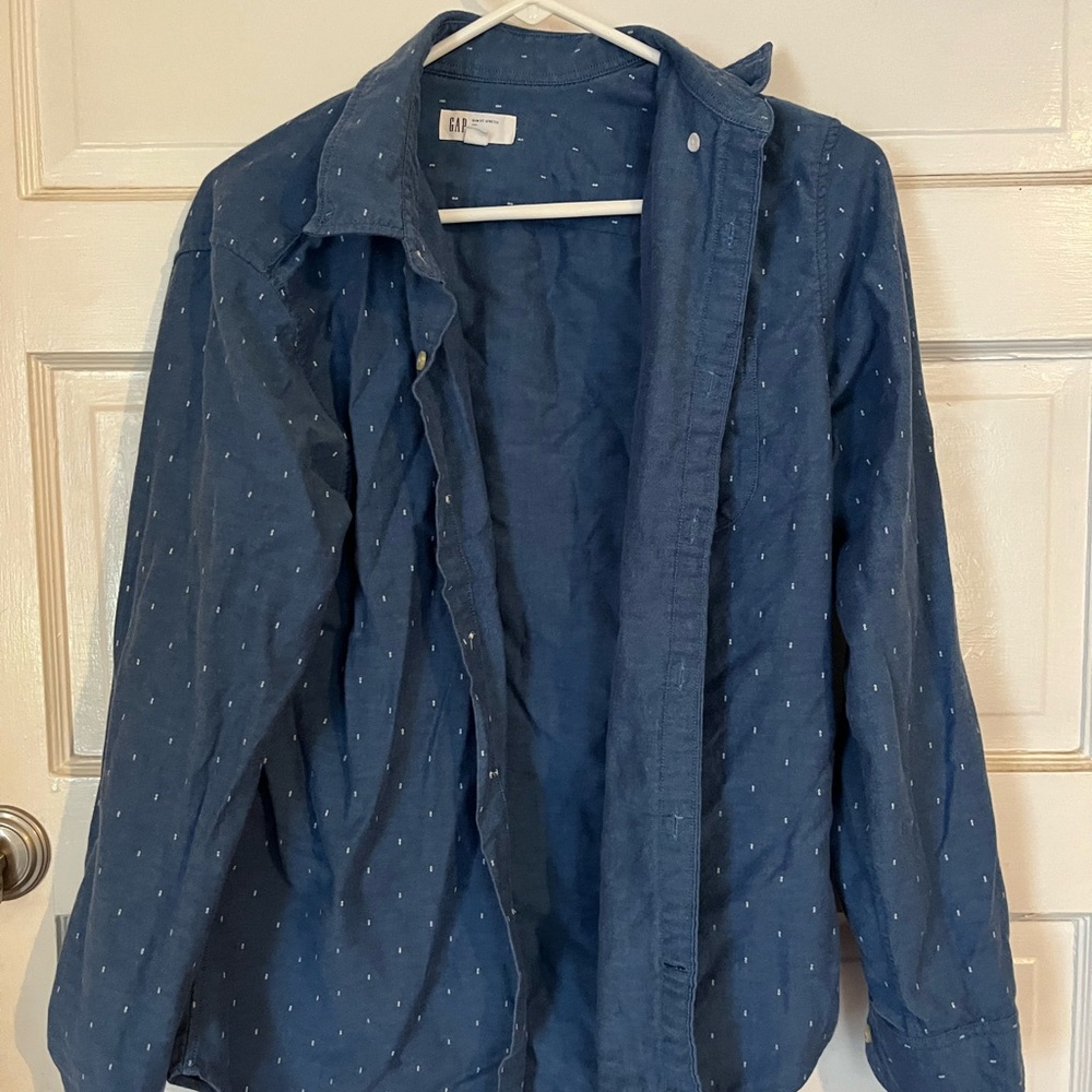 Gap button down